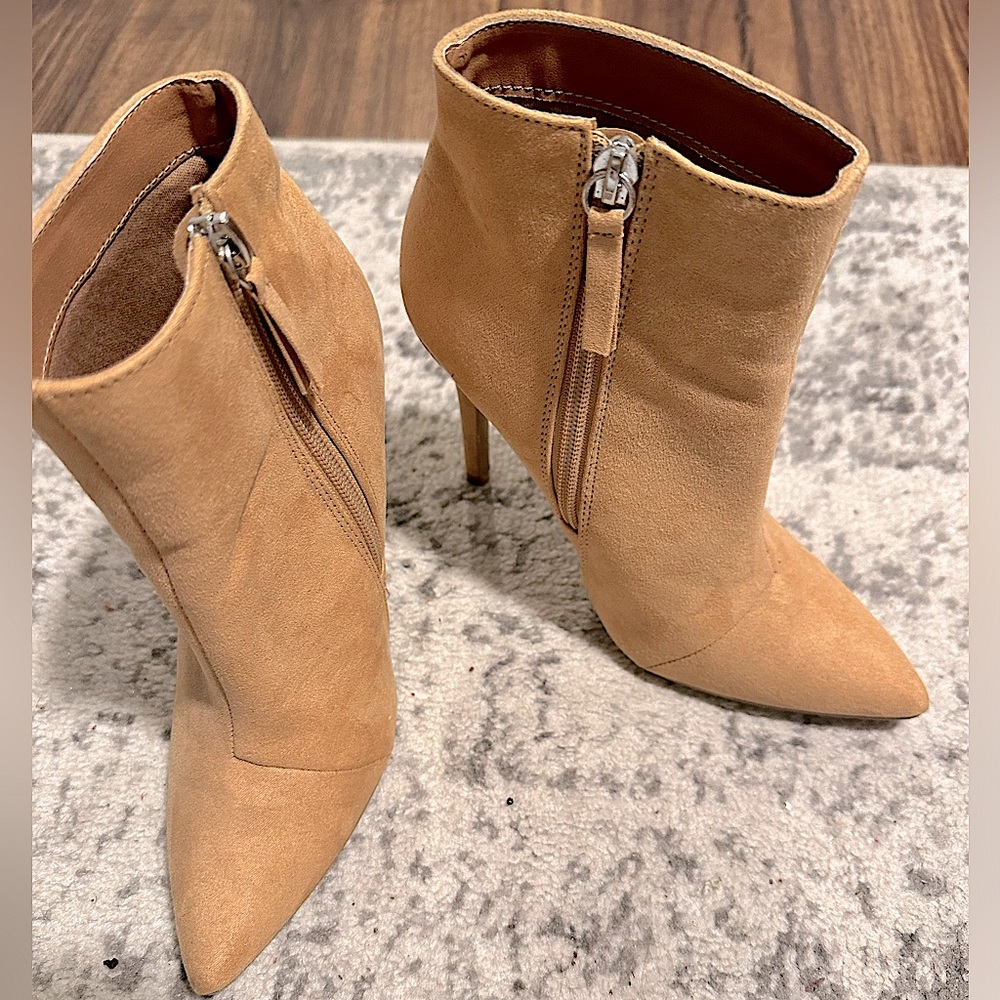 Qupid Beige Heeled Ankle Boots